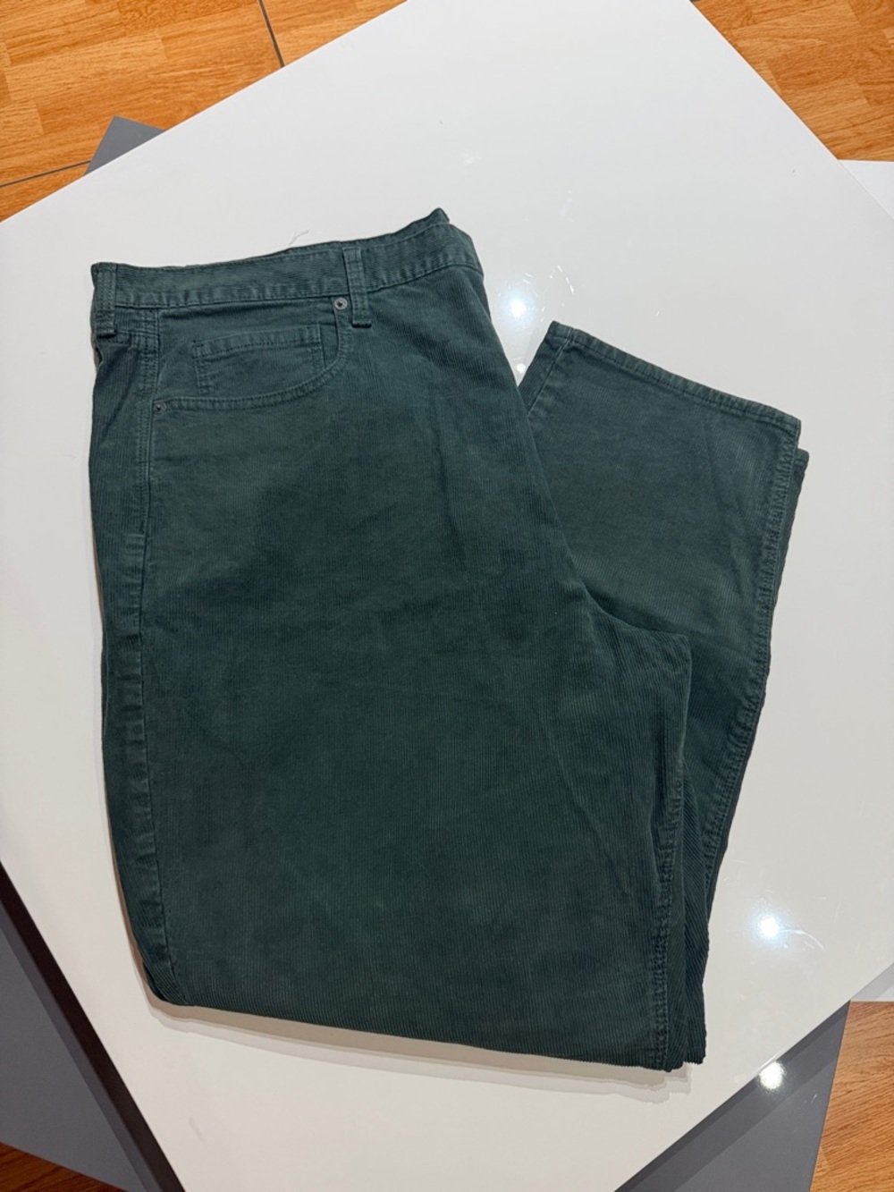 American Eagle Outfitters Women's Straight Leg Jeans in Dark Green - size 22